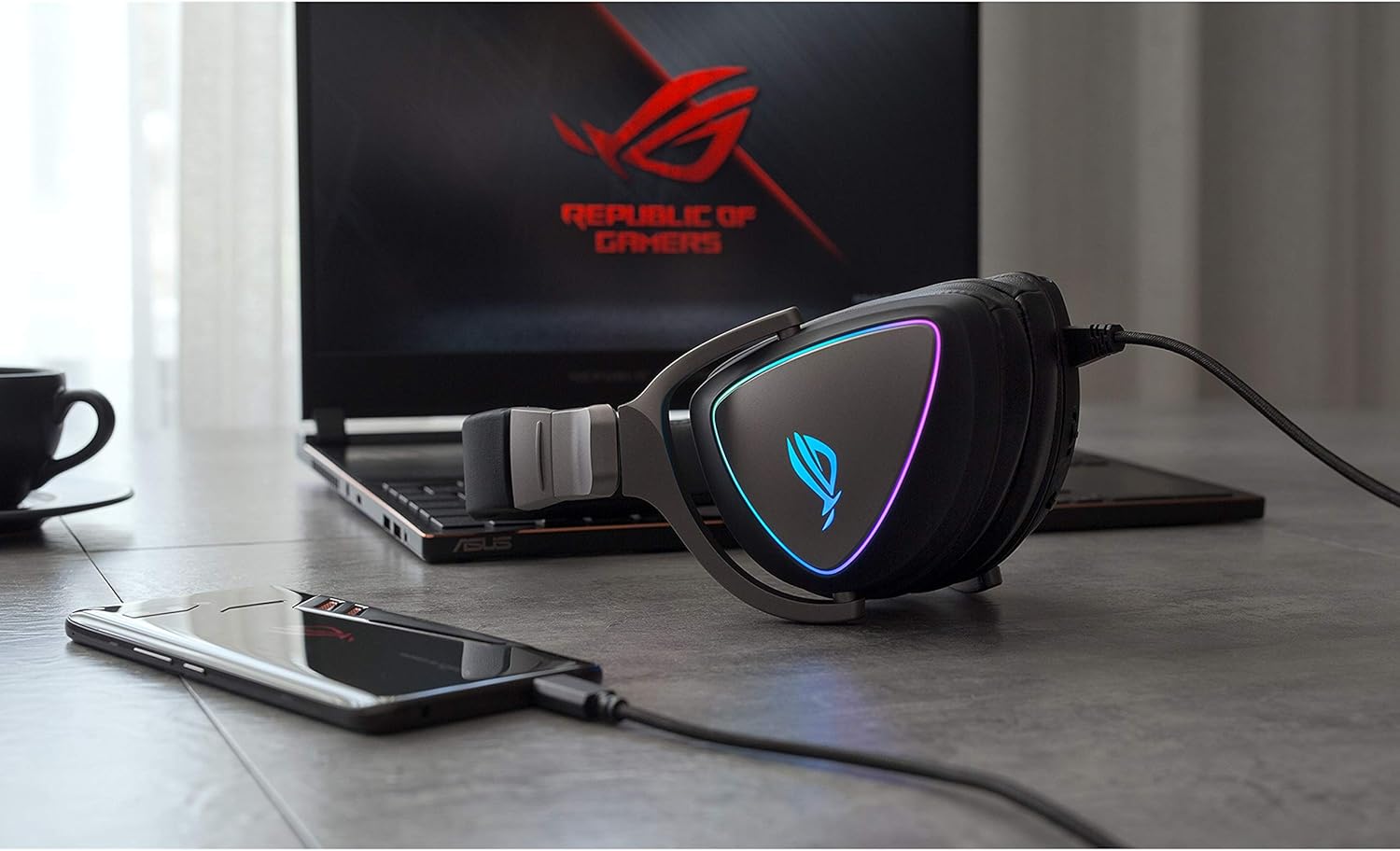ASUS ROG Delta USB-C Gaming Headset for PC, Mac, Playstation 4, Teamspeak, and Discord with Hi-Res ESS Quad-DAC, Digital Microphone, and Aura Sync RGB Lighting (Certified Refurbished)