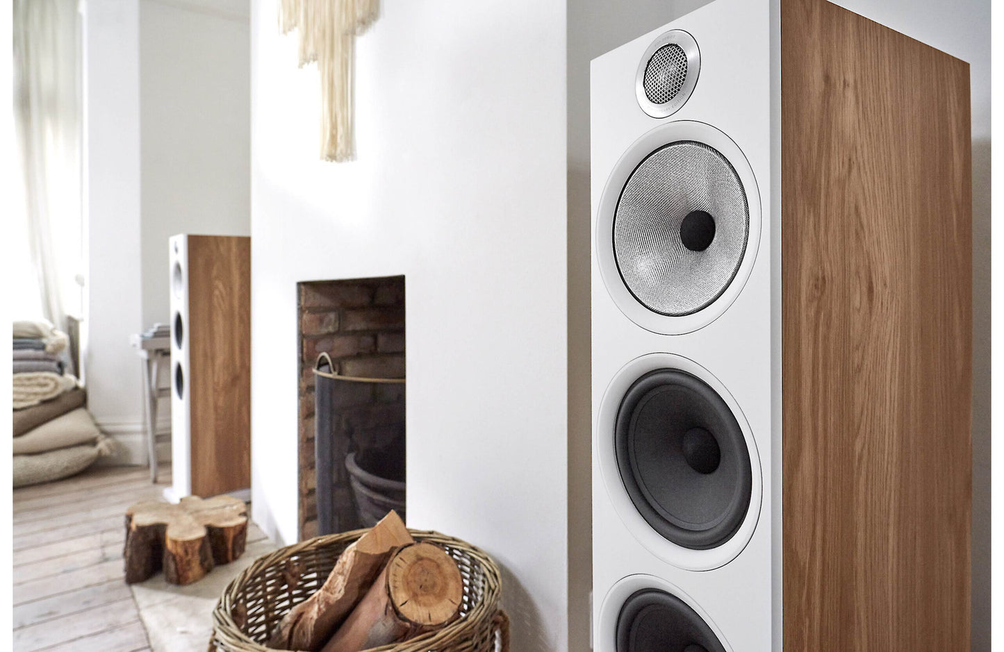 Bowers & Wilkins 603 S2 Anniversary Edition Speaker Tower - Single (Certified Refurbished)